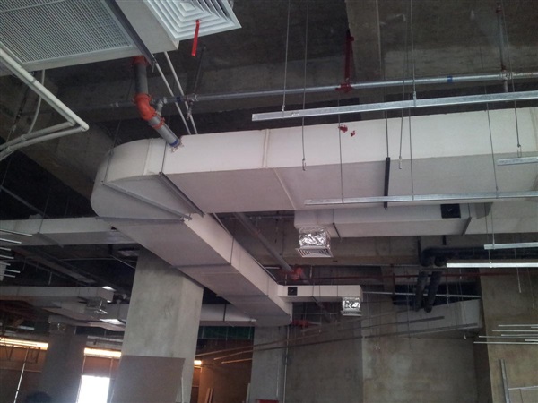 全自動(dòng)平板軌道硫化成型機(jī)系列